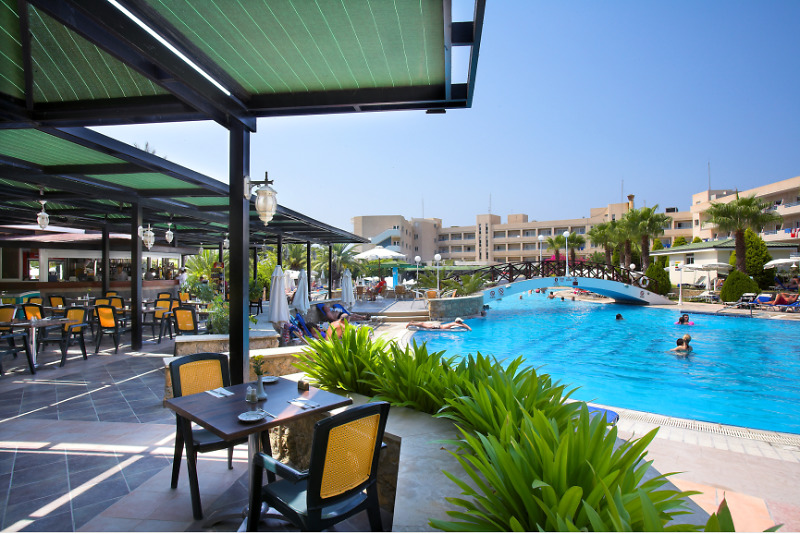 Aloe Hotel Paphos Exterior photo